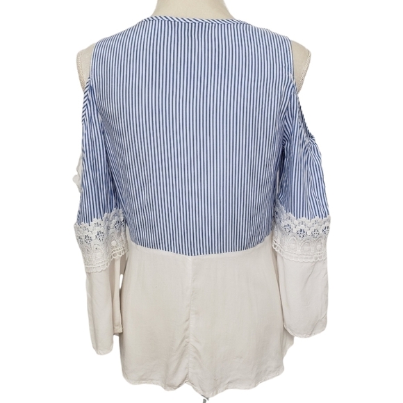 UNIQUE Spectrum Cold Should Bell Sleeve Top M VGUC - Picture 2 of 13